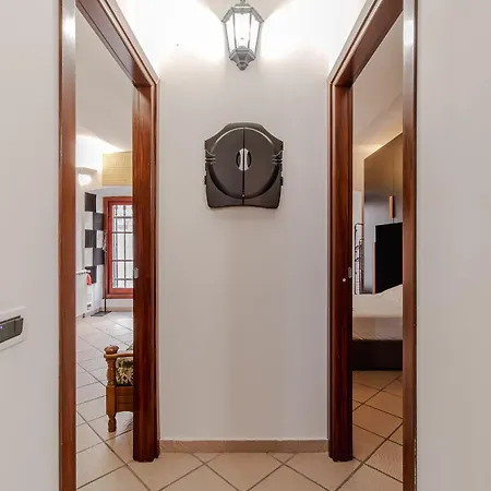Guesthost - Mm Principe Roomy Flat Genua